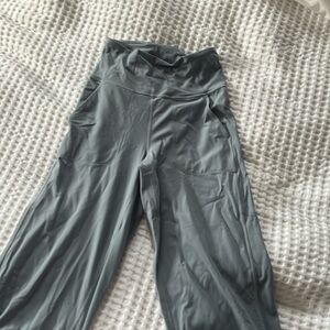Lululemon align capri wide leg